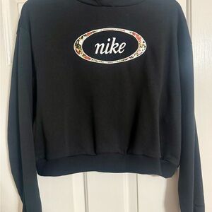 Nike Women's Black Cropped Sweatshirt